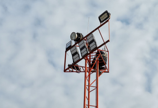 एलईडी हाई मास्ट लाइट मानकहरू